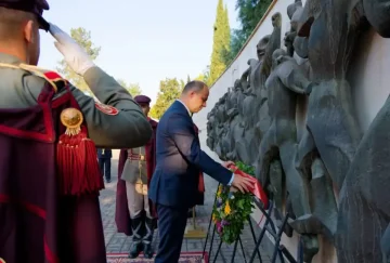 Се поклонивме на борците кои ги положија своите животи за слободна и независна Македонија, истакна Мисајловски