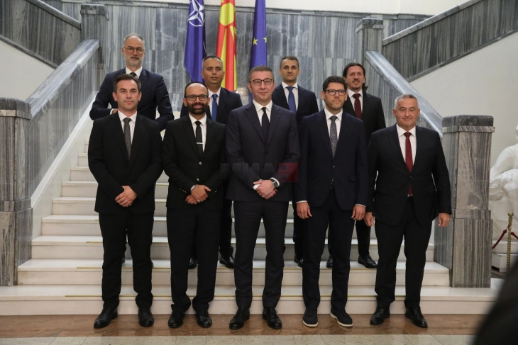 Собранието ја изгласа реконструкцијата на Владата – избрани осум нови министри