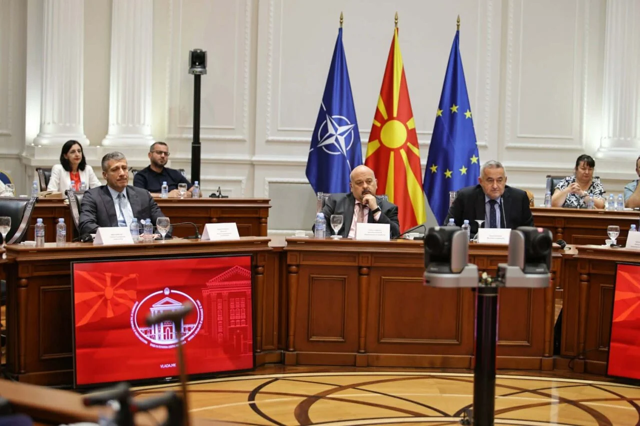 Раст на боледувањата во Македонија – надлежните најавуваат анализа и можни измени на системот