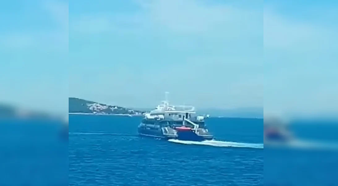 (Видео) Тешка поморска несреќа кај Сплит: се судрија едрилица и катамаран, има загинати