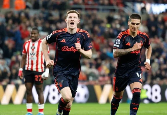 (Видео) Нотингем Форест „пукна петарда“ среде Сандерленд