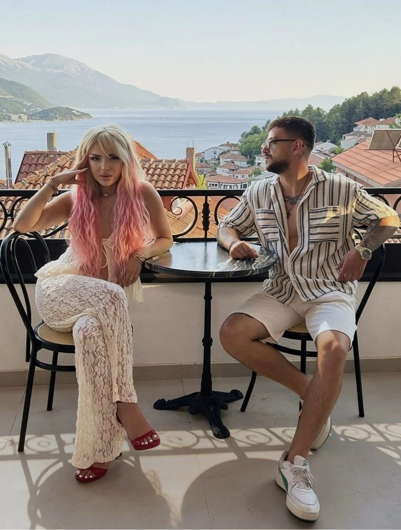 (Видео) Љубов на максимум: Таско и Теа не штедат емоции во „Луда“