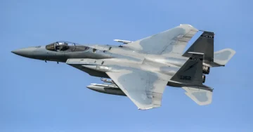 Соборениот Ф-15 над Иран полетал од британска база – нема информации за пилотот