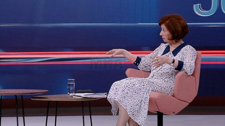 Сиљановска-Давкова го поздрави нон-пејперот на Мерц и Макрон, но вели мора да ги мериме зборовите додека нема „пејпер“