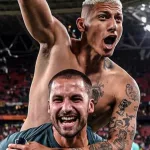 Играше за Тотенхем, сега ја заврши кариерата на 26 години за да стане фотограф