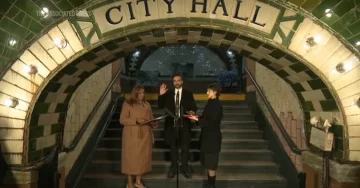 (ВИДЕО) ПОЛОЖИ ЗАКЛЕТВА: Зохран Мамдани официјално стана градоначалник на Њујорк