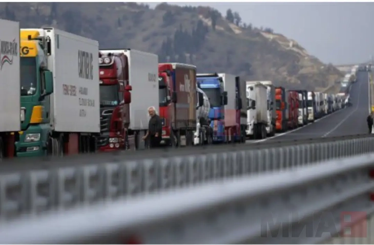 Преговорите за решавање на проблемот на транспортерите за влез и излез од ЕУ се одвиваат добро, вели Николоски