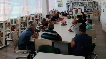 СЕРАФИМОВСКИ НА СРЕДБА СО СТОЧАРИТЕ ОД ПИЈАНЕЧКО-МАЛЕШЕВСКИОТ РЕГИОН: Надминат е проблемот со откупот на млекото