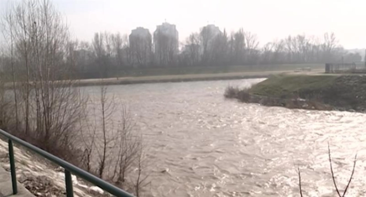 Времето денеска: Облачно со повремени врнежи од дожд