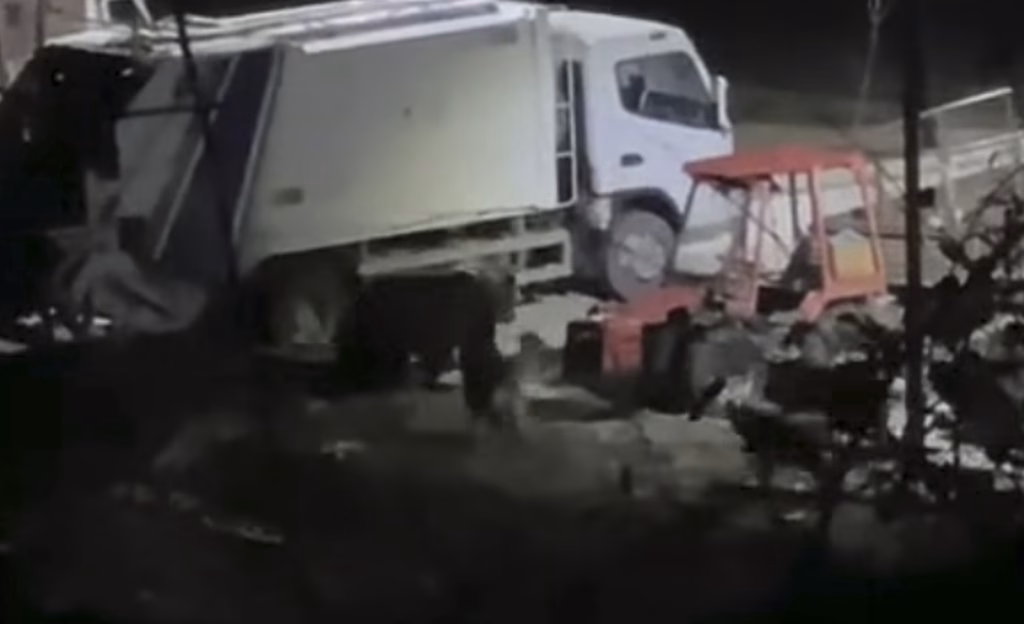 ВИДЕО Неочекуван гостин во Ростуше: Мечка се појави на паркинг