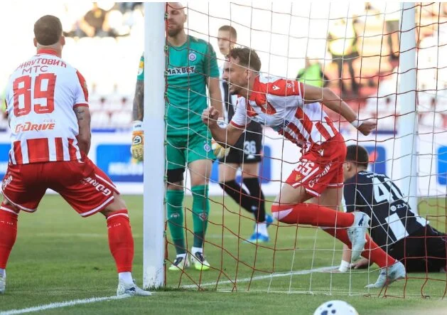 (Видео) Црвена звезда во дербито против Партизан ја одбрани титулата