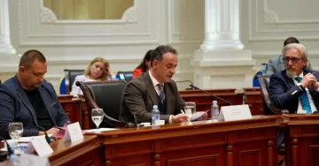 НОВ ПРЕДЛОГ-ЗАКОН ЗА ПУШЕЊЕ: Алиу најави построги правила и заштита за работниците