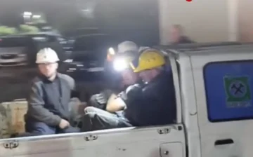 (ВИДЕО) ТРОЈЦА РУДАРИ СПАСЕНИ ОД „ТРЕПЧА“: Уште 60 остануваат заробени под земја