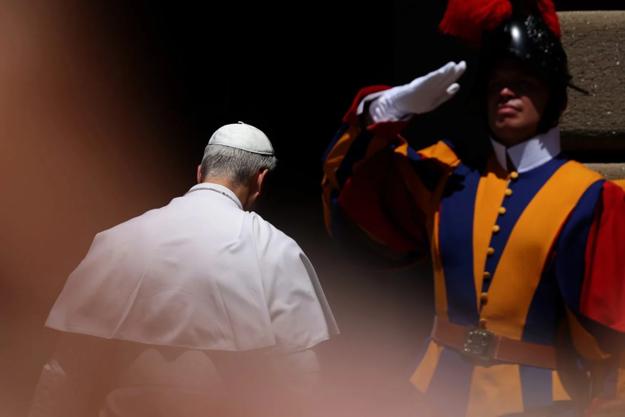 Закана за бомба во домот на братот на папата Лав