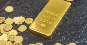 ИСТОРИСКИ РЕКОРД: Цената на златото надмина 5.000 долари за унца