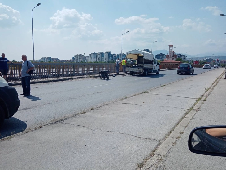 Утрово затворена лева лентата на мостот „Близнак“ поради санација на оградата