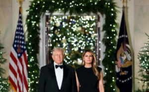 Доналд Трамп ја започна 2026 година во Мар-а-Лаго со продажба на портрет на Исус за 2,75 милиони долари