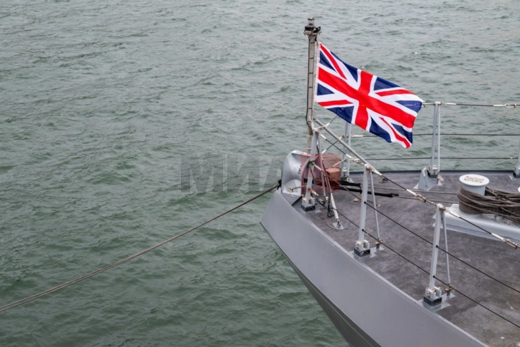 Британската морнарица следела руска подморница низ Ламанш