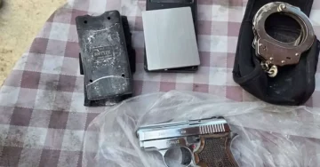 ПРЕТРЕС ВО СТАРО НАГОРИЧАНЕ: Полицијата пронајде пиштол, електрошок и вага кај кумановец