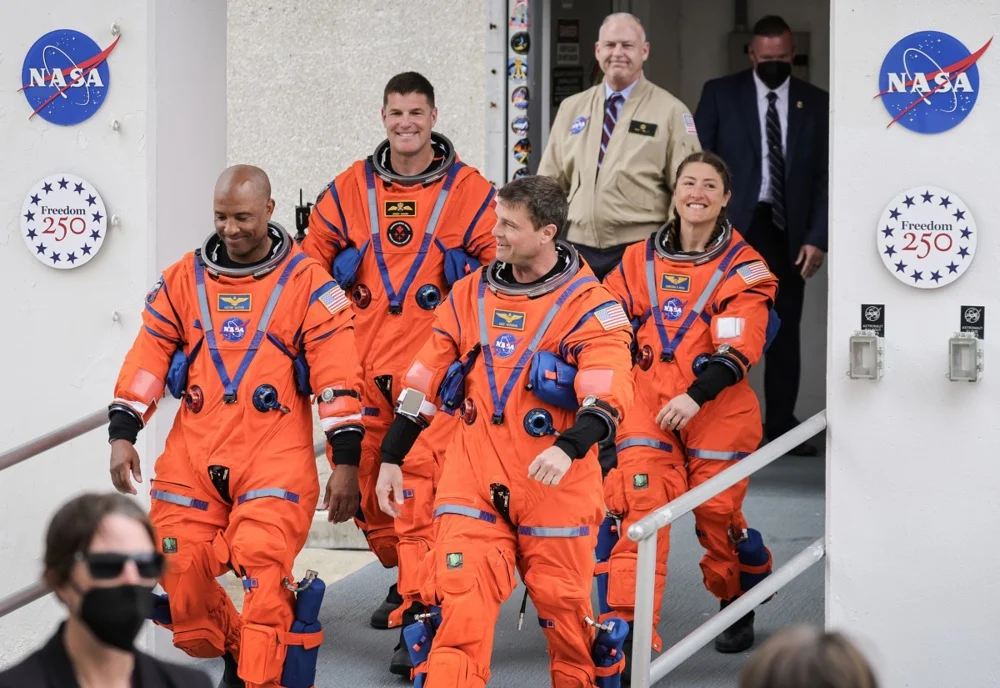 Историска мисија: Астронаутите се оддалечија најдалеку од Земјата досега