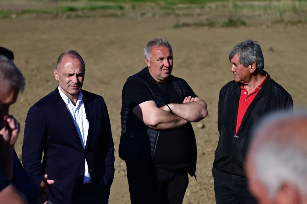 (Видео) Филипче: Оризот се откупува по мизерни 20 денари, оризопроизводителите се на раб на егзистенција