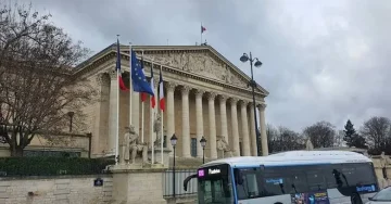 ФРАНЦИЈА ВОВЕДУВА НЕНАЈАВЕНИ ТЕСТОВИ ЗА ДРОГА: Опфатени ќе бидат високи државни службеници и функционери