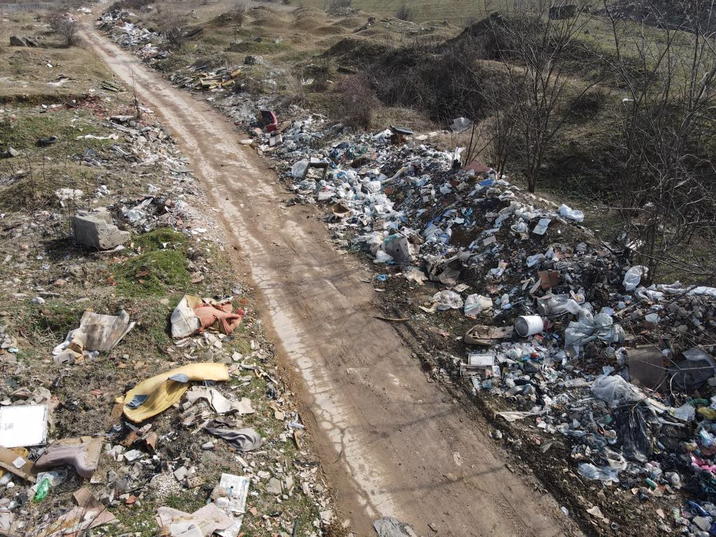Жители ја блокираа депонијата „Краста“: Пожарот и чадот траат со месеци