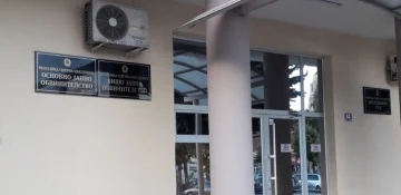 Има докази дека влијаел на најмалку четири предмети – одземен пасошот на вишиот обвинител