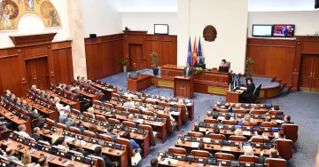 ВЛАДИНАТА РЕКОНСТРУКЦИЈА НА ДНЕВЕН РЕД ВО СОБРАНИЕТО: Премиерот Мицкоски ќе ја образложи смената на министрите