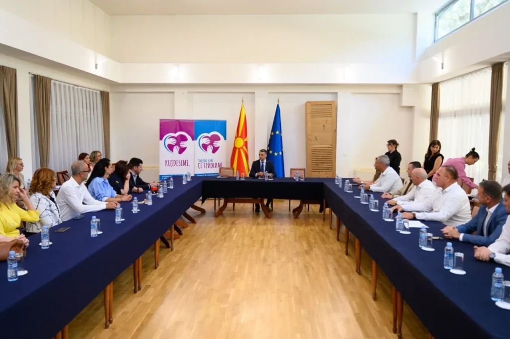 Девет општини добија грантови за развој на социјални услуги за помош на стари и немоќни лица и лица со попреченост