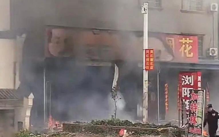 Експлозија во продавница за пиротехника во Кина – 12 загинати