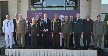 ДЕНДИАС СО ПОРАКА ОД СОЛУН: Безбедноста на Балканот е заедничка одговорност