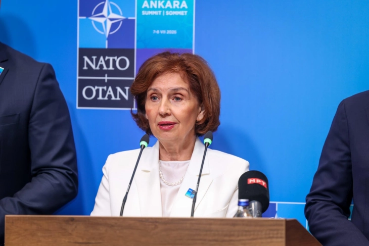 Сиљановска Давкова: Кредибилен партнер сме на НАТО, да се надмине лавиринтот на патот кон ЕУ