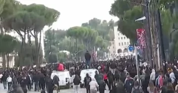 БРАНОТ НА ПРОТЕСТИ СЕ ШИРИ НИЗ ЕВРОПА: Граѓаните бараат одговор на кризата со трошоците за живот