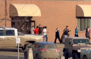 МАСАКР ВО КАНАДА: Десет загинати, 25 повредени по вооружен инцидент во Тамблер Ри