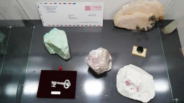 Македонскиот рубин заштитен како уникатен полускапоцен камен, на ред се македонските мермери