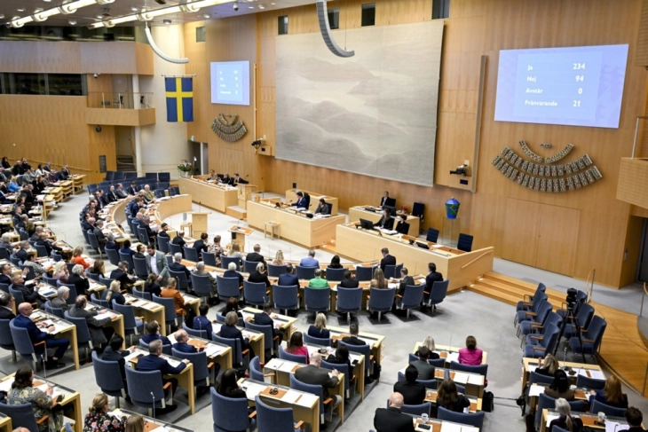 Шведскиот парламент изгласа намалување на возраста за кривична одговорност на 14 години