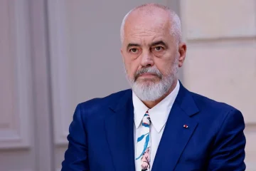Еди Рама реагираше по остриот став на Зеленски за Косово