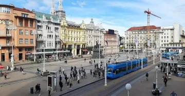 РАСТ НА КИРИИТЕ ВО ЕВРОПА: Домувањето станува сè поскапо за граѓаните