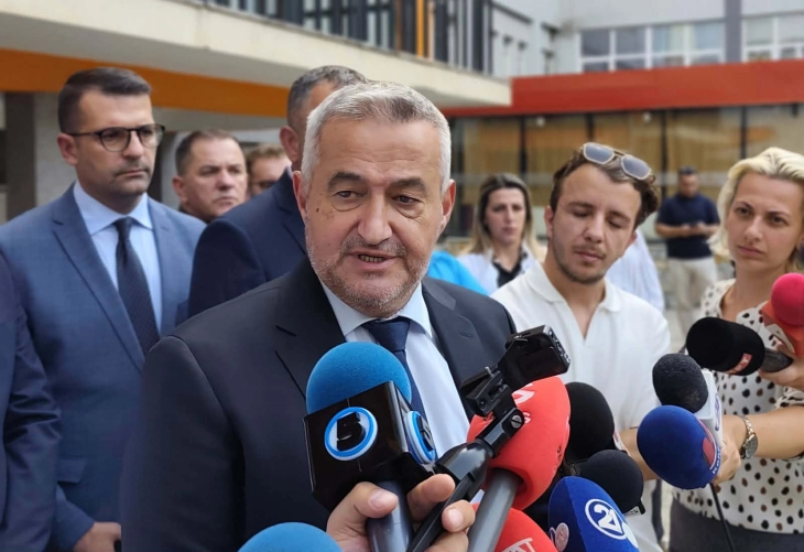 Клековски: Бројот на прегледи во Гостивар се намалува, засега нема нови зарази