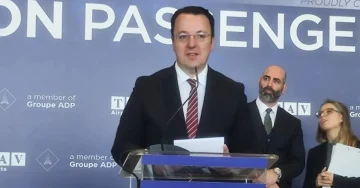 (ВИДЕО) НИКОЛОСКИ: Авиосообраќајот во Македонија бележи историски раст