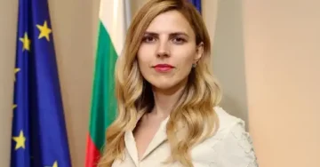 БУГАРИЈА СЕ ОБВРЗУВА НА КОРИДОРОТ 8: Петрова најави завршување до 2032 година