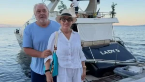 Лепа Брена со сопругот крстари низ Јадранското Море во новата јахта