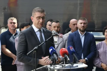 Очекуваме растот на БДП да продолжи и да изнесува помеѓу 3,5% и 4%, ќе продолжиме да ги решаваме проблемите на граѓаните, вели Мицкоски