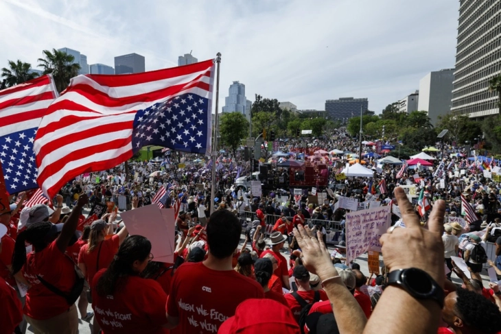 Протести „Без кралеви“ низ САД