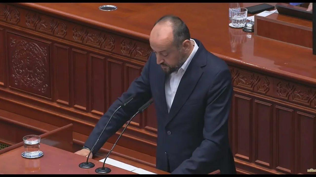 Битиќи: 11 милијарди евра нов долг, ја туркате државата во провалија со задолжувањето