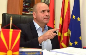 РАБОТЕВ ВО СТРАНСТВО, ИНВЕСТИРАВ ПАМЕТНО И УМНО: Димитриевски појасни дека не живее од политика