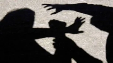 Штипјанец се скарал со колегите, ја натепал девојка си, а се силел и на полицијата