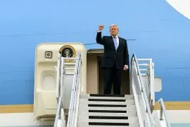 Трамп пред сите присутни изјави „Јас сум шефот“ на почетокот од последниот ден од Г7 самитот