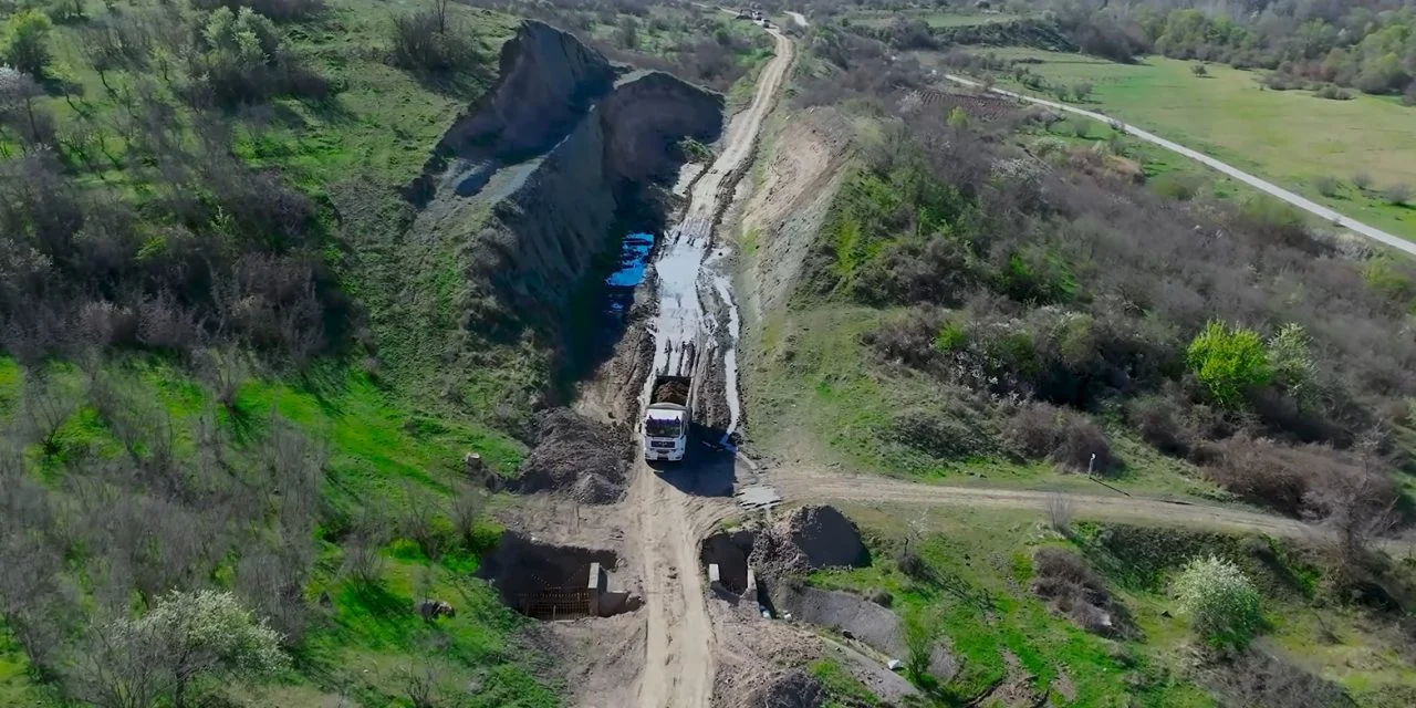 (Видео) Изградбата на пругата Бељаковце – Крива Паланка се реализира со силна динамика, вели директорот на ЈП Железници Инфраструктура